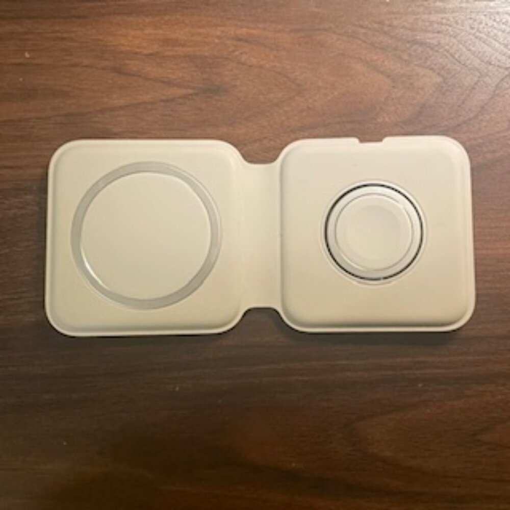 Apple Mag Safe Duo Charger (Used)